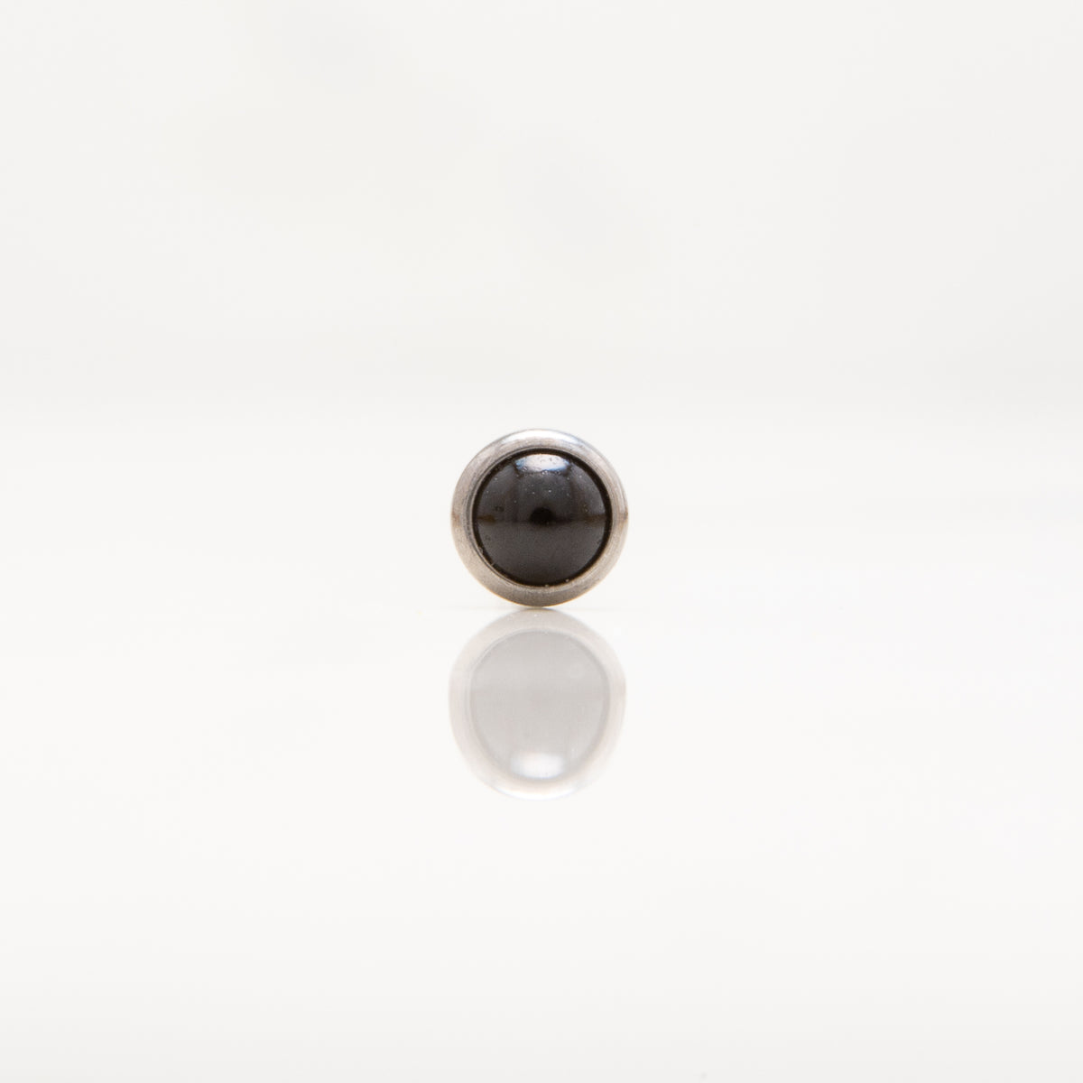 Dermal top - Crni kamen - 4 mm, Titan