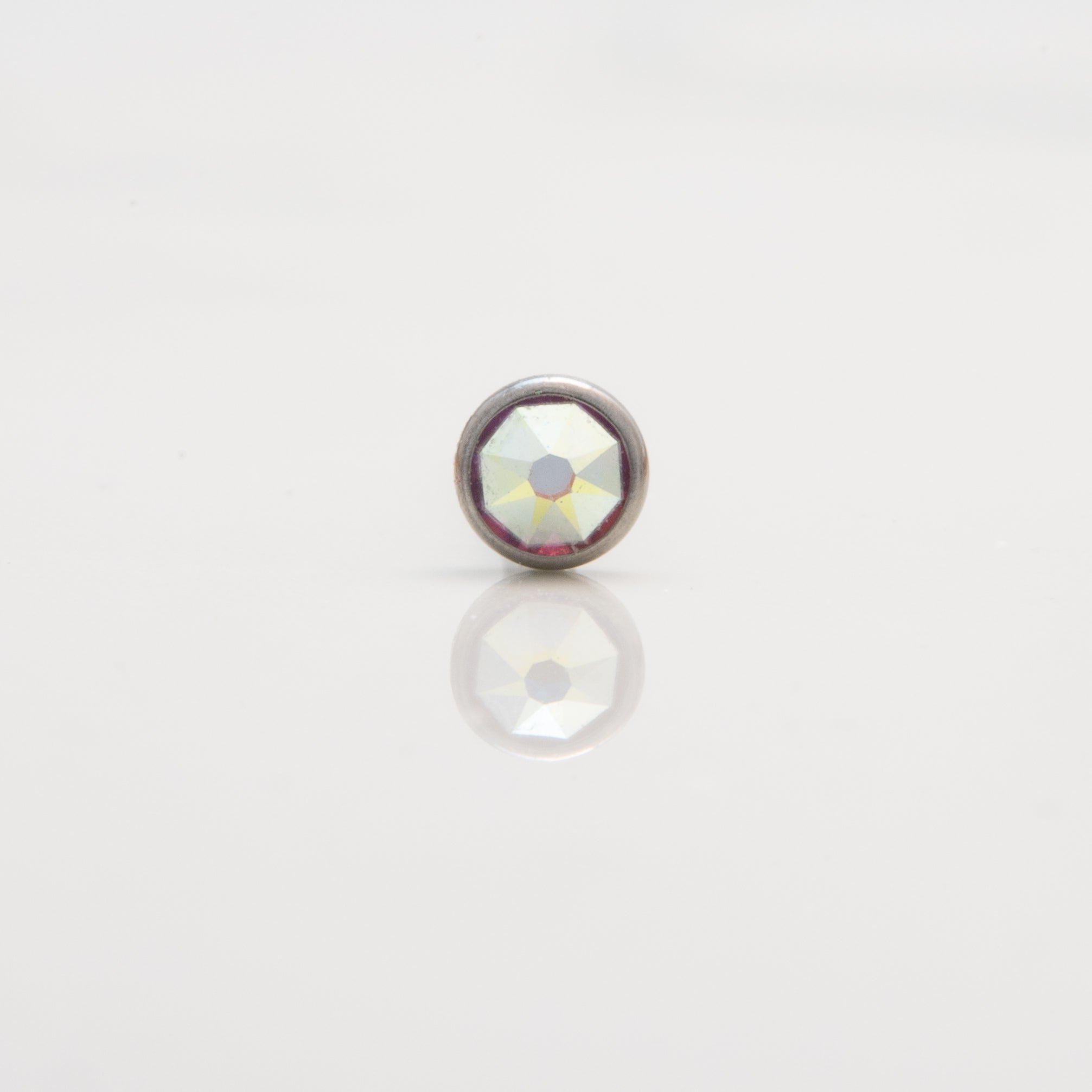 Dermal top - Aurelia Borealis Cirkon - 4 mm Titan