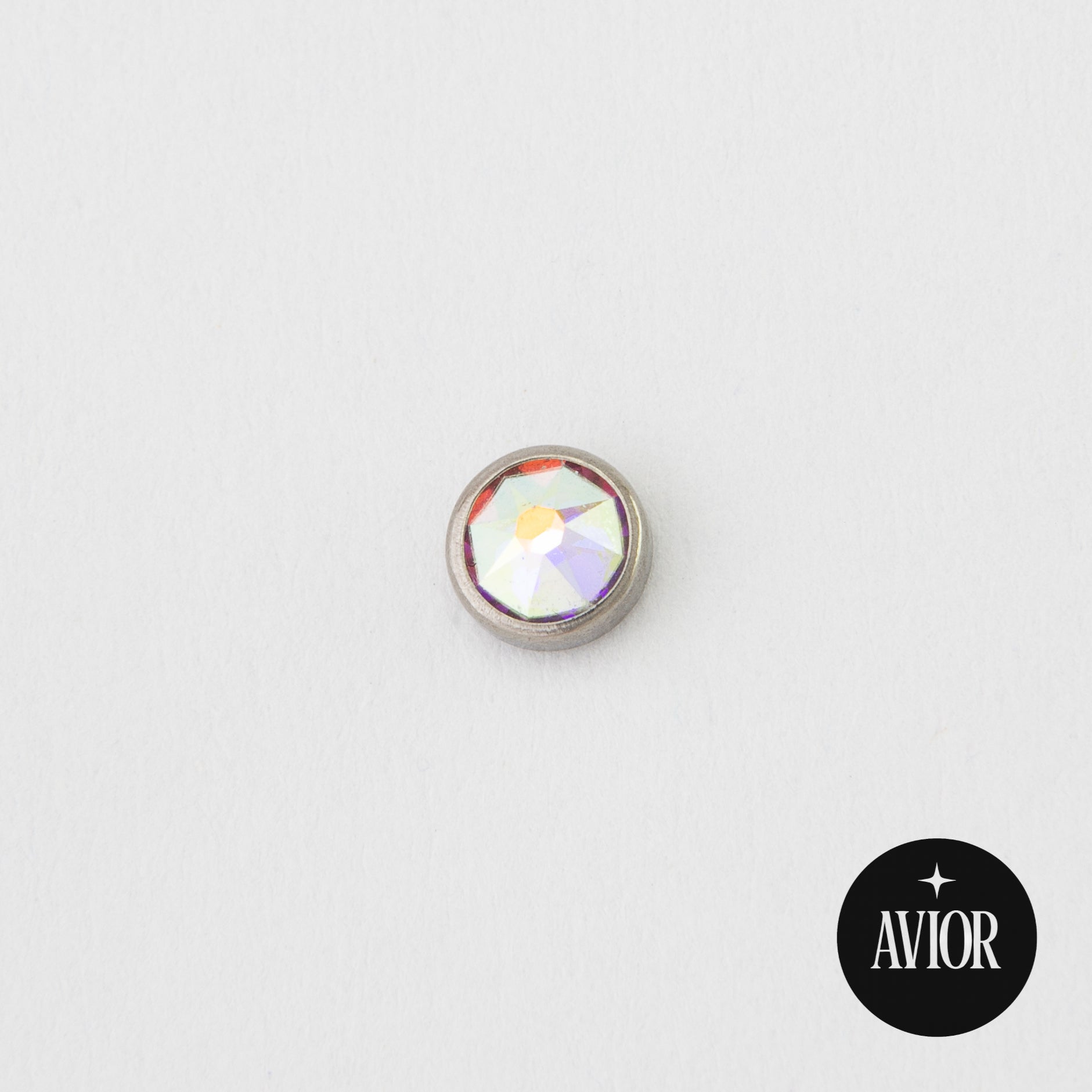 Dermal top - Aurelia Borealis Cirkon - 4 mm Titan