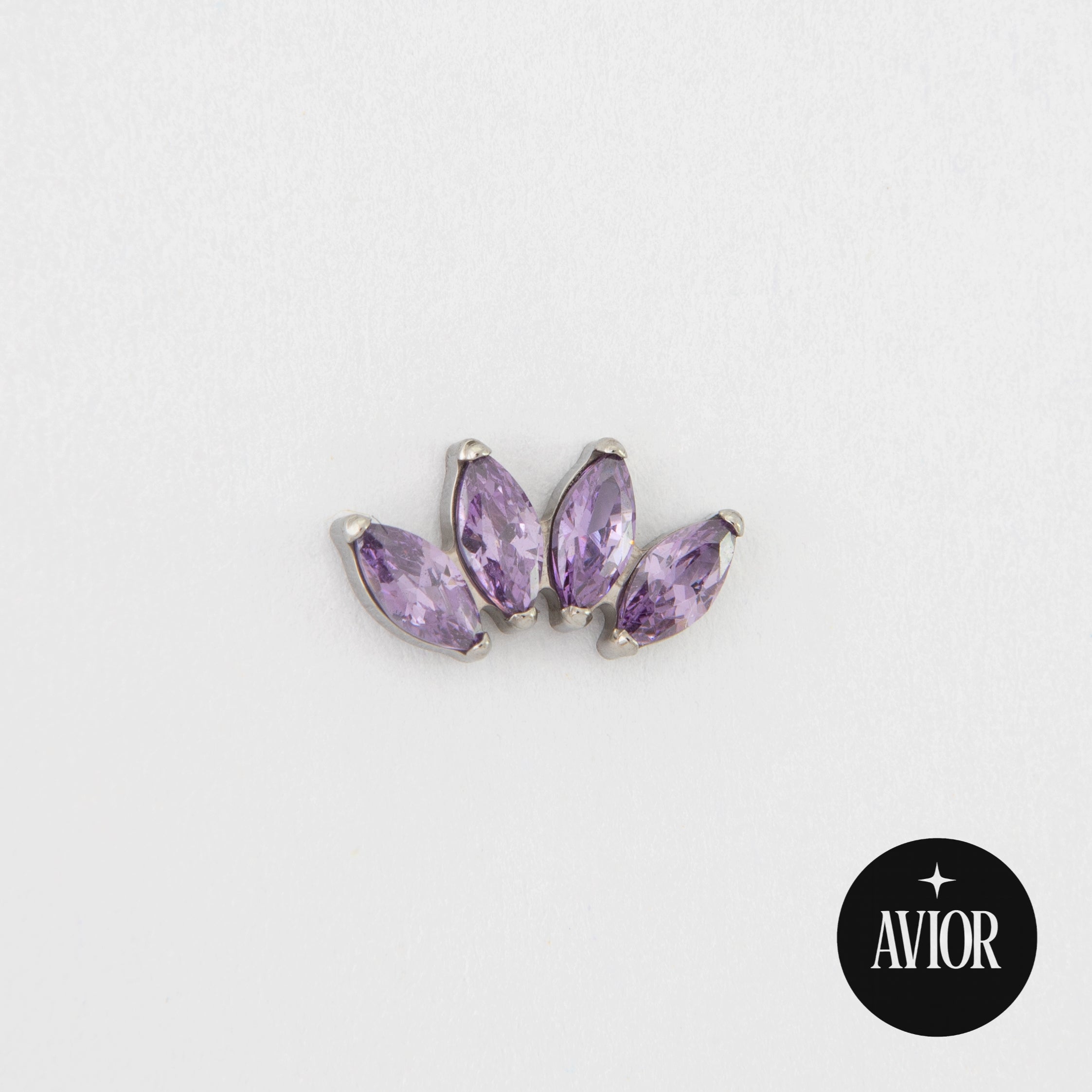 Nakit - Ljubičasti lotus s četri cirkona + šipkica - Titan