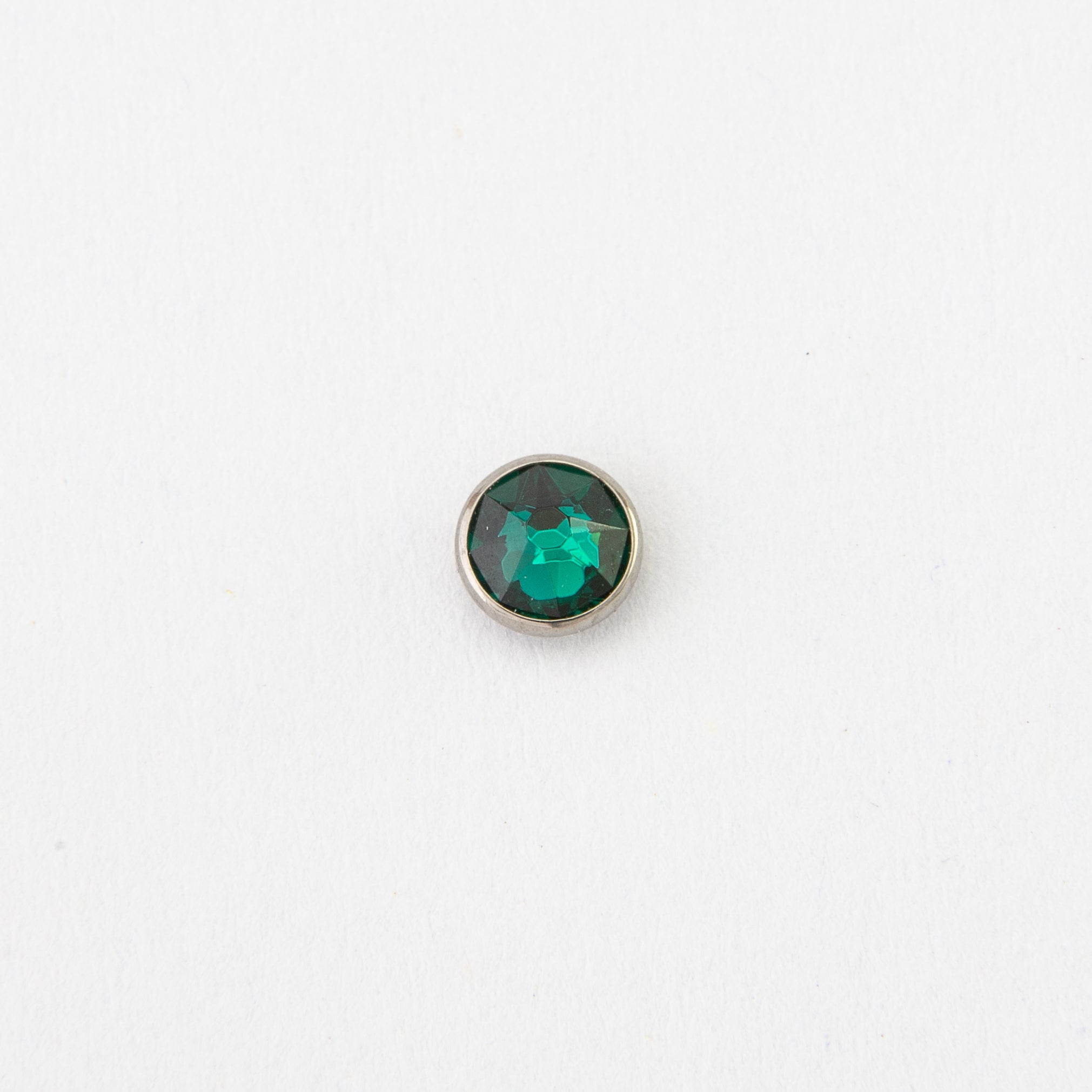 Dermal top - Zeleni cirkon - 4 mm Titan