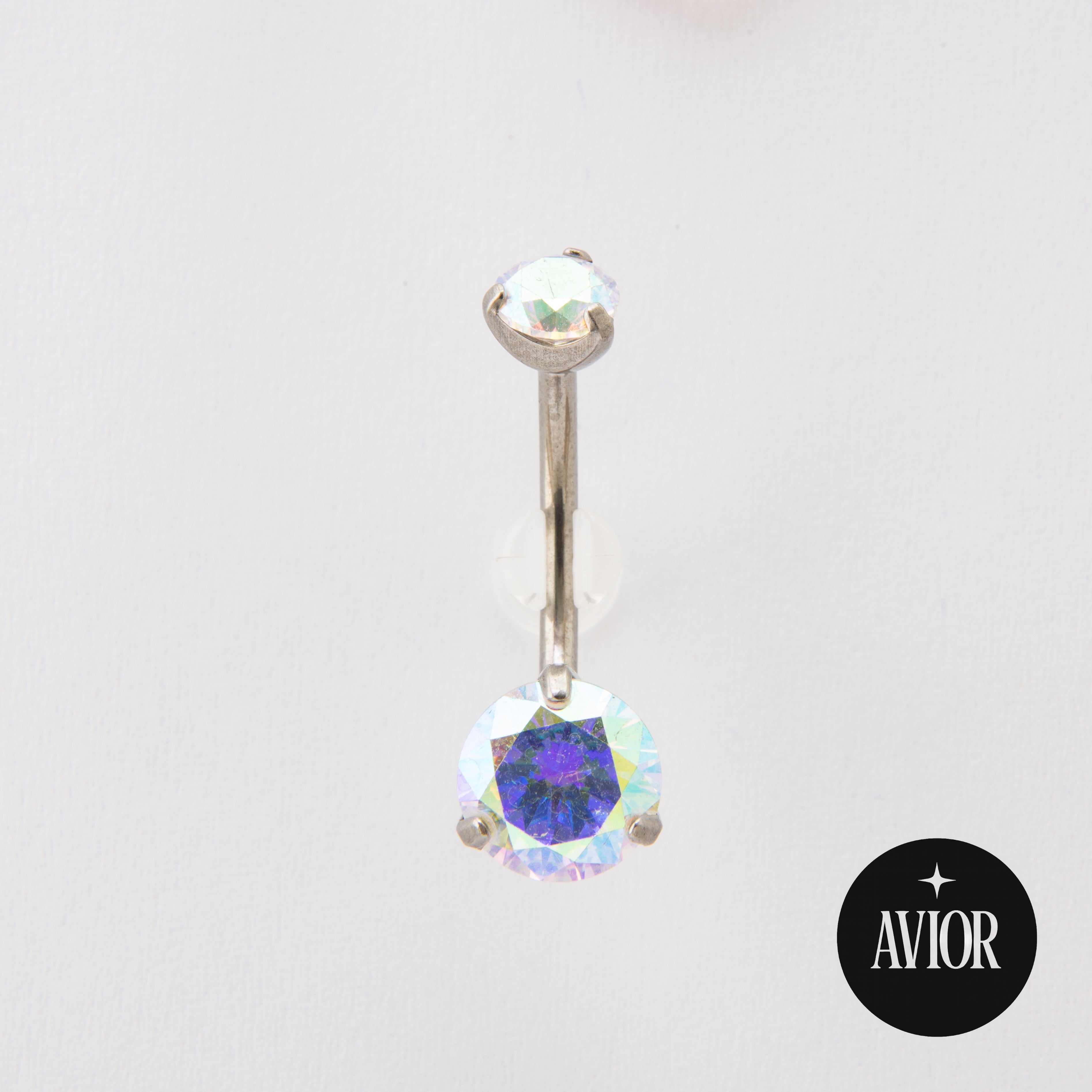 Navel - Aurelia borealis okrugli cirkon - Titan