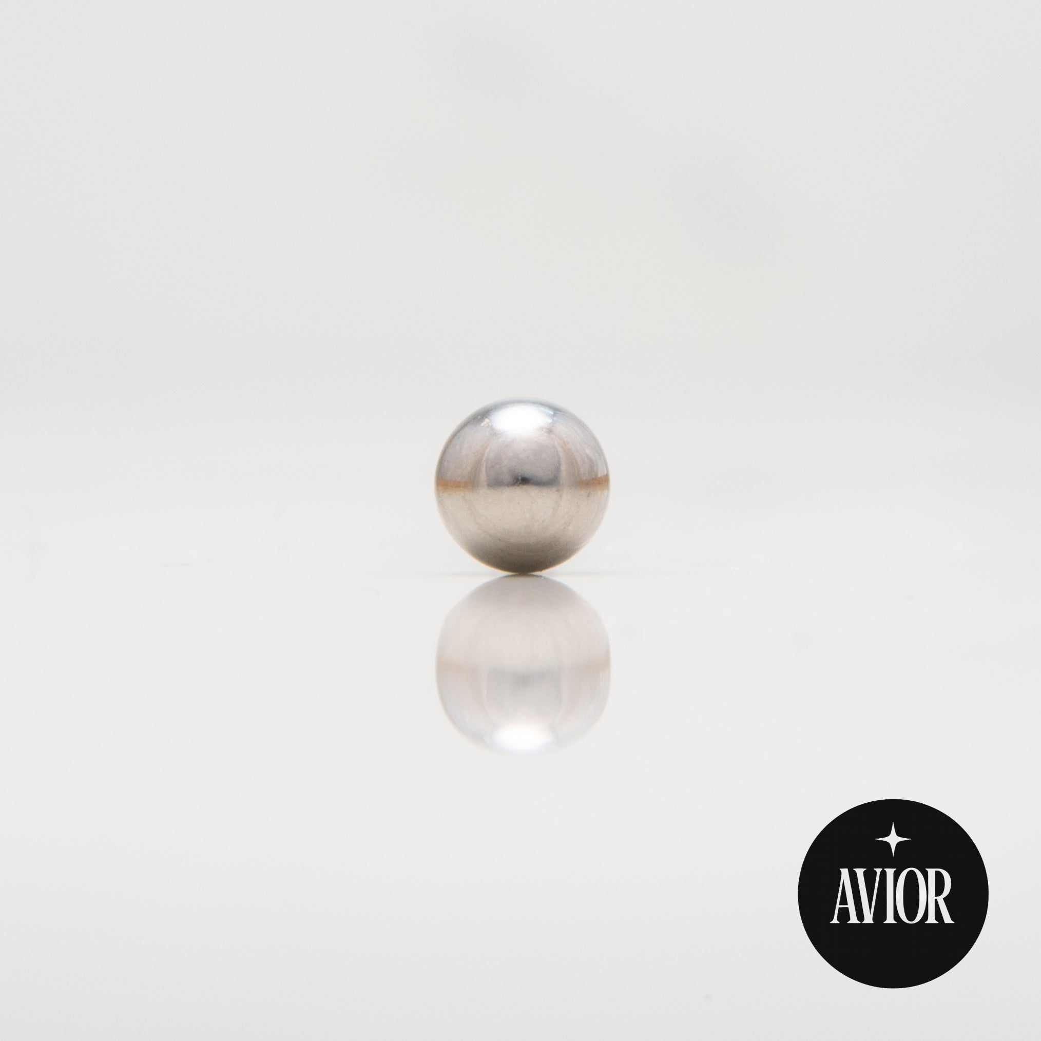 Barbell - Metalik kugla - 4 mm - Titan