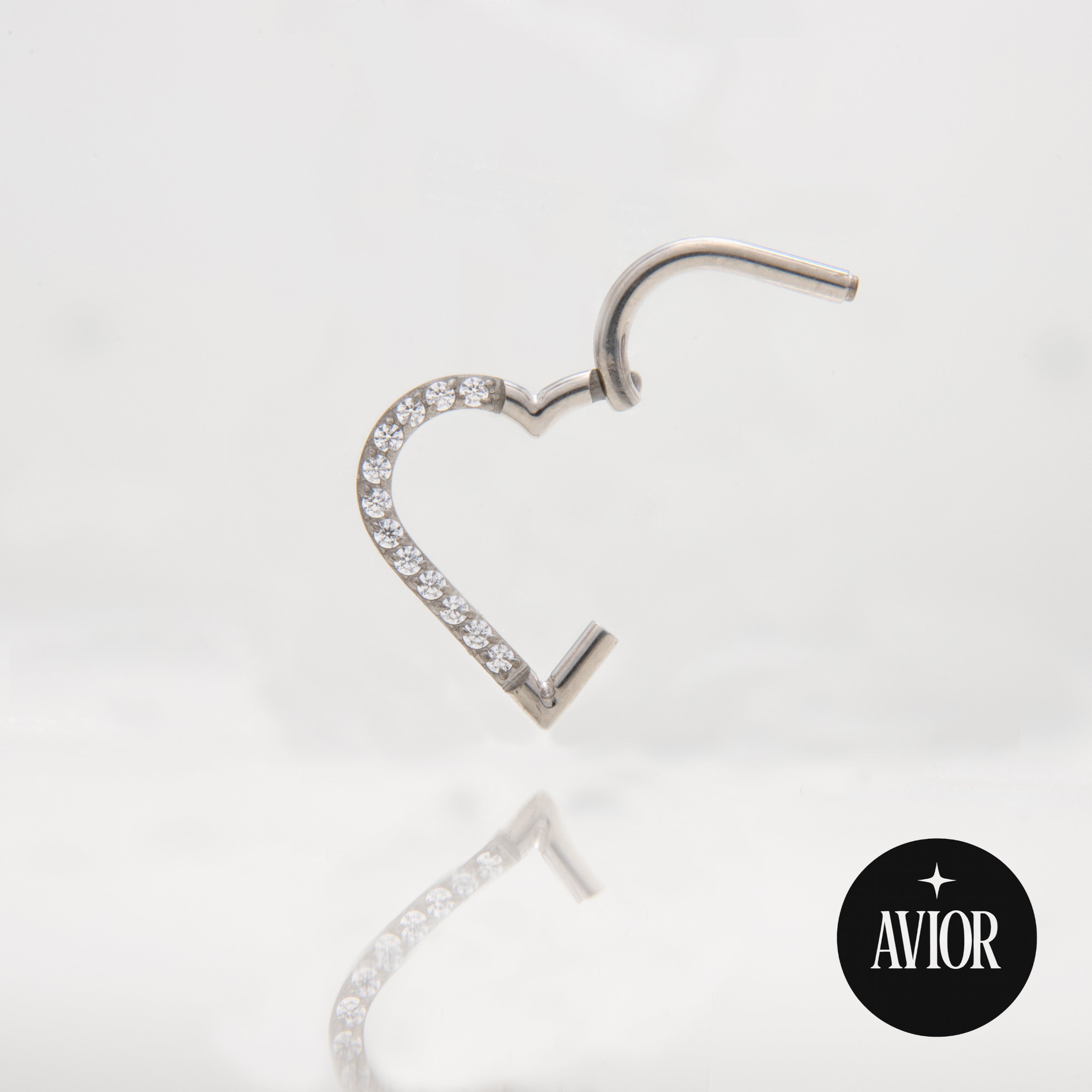 Ring - Srce metalik s cirkonima - 1.2 mm - promjer 8 mm - Titan