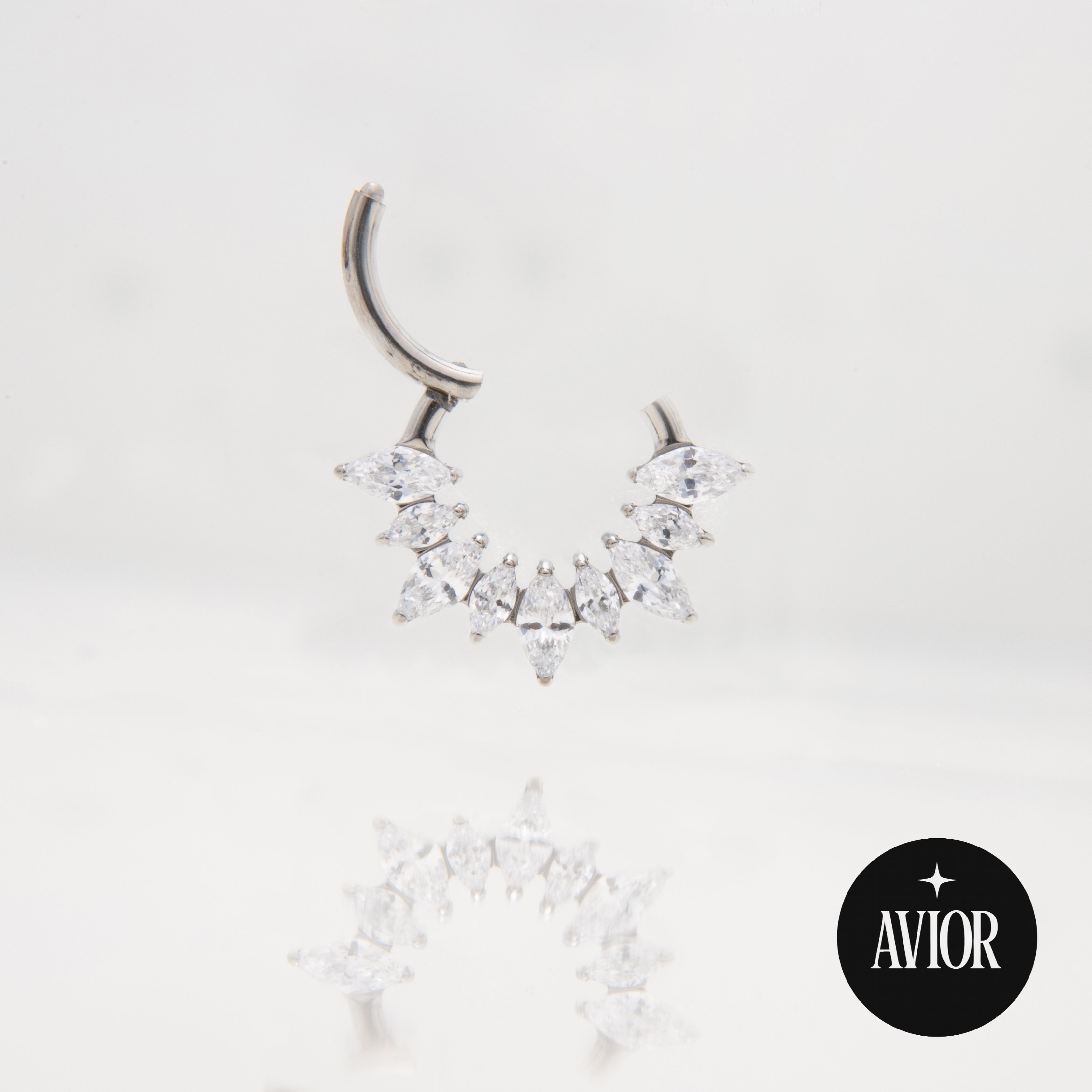 Ring - Sa šiljastim cirkonima debljine 1.2 mm - promjer 8 mm - Titan