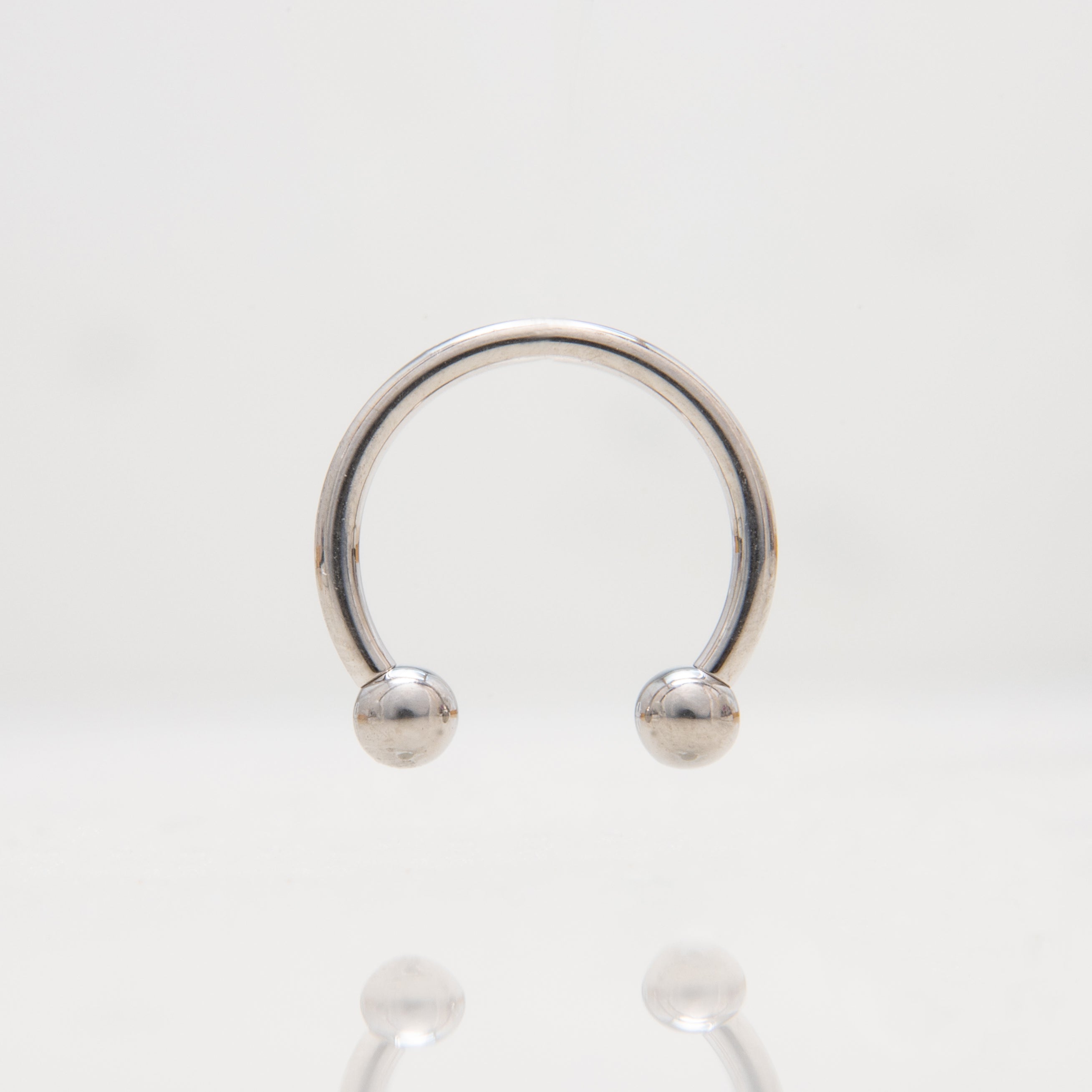 Potkova - S titan kuglicama promjera 3 mm - 1.2 mm - Titan