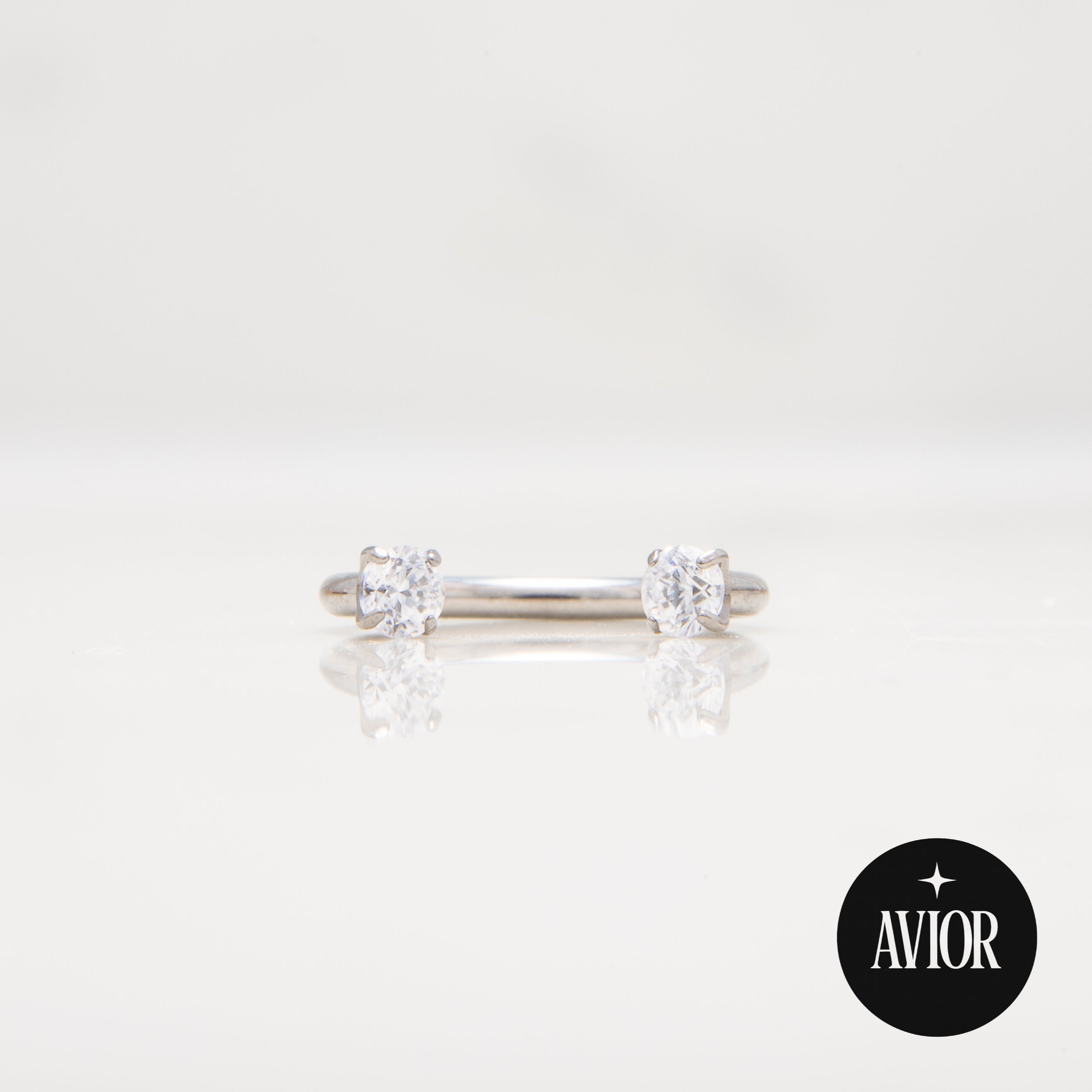 Potkova - S bijelim cirkonom promjera 3 mm - 1.2 mm - Titan