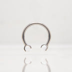 Potkova - S bijelim okruglim opalom promjera 3 mm - 1.2 mm - Titan